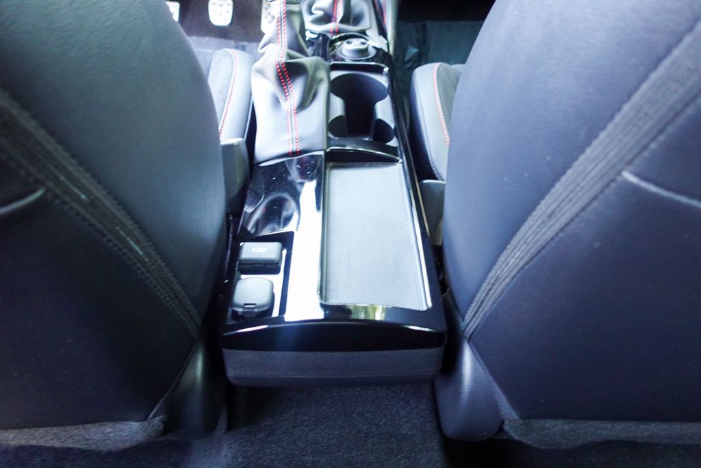 2025 Toyota Corolla GR Premium photo 29