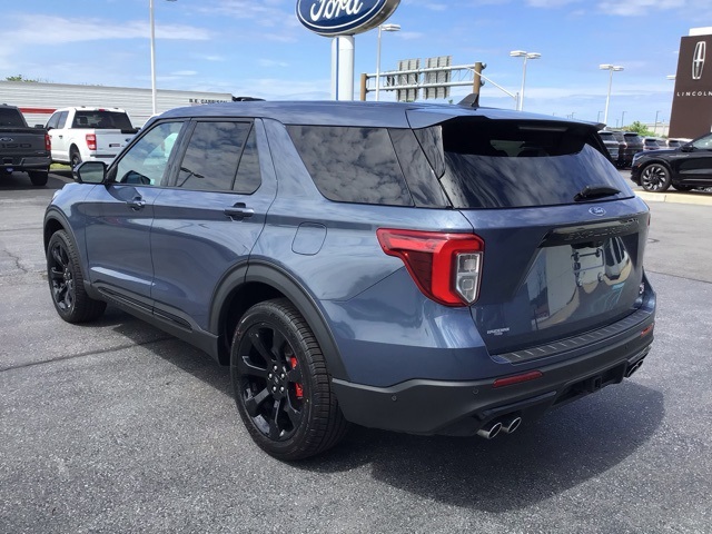 2021 Ford Explorer ST photo 2