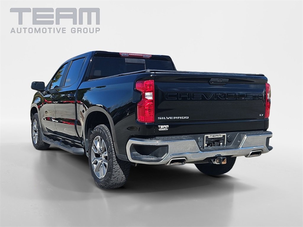 2022 Chevrolet Silverado 1500 LT photo 2