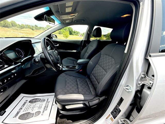 2021 Kia Niro LXS photo 16