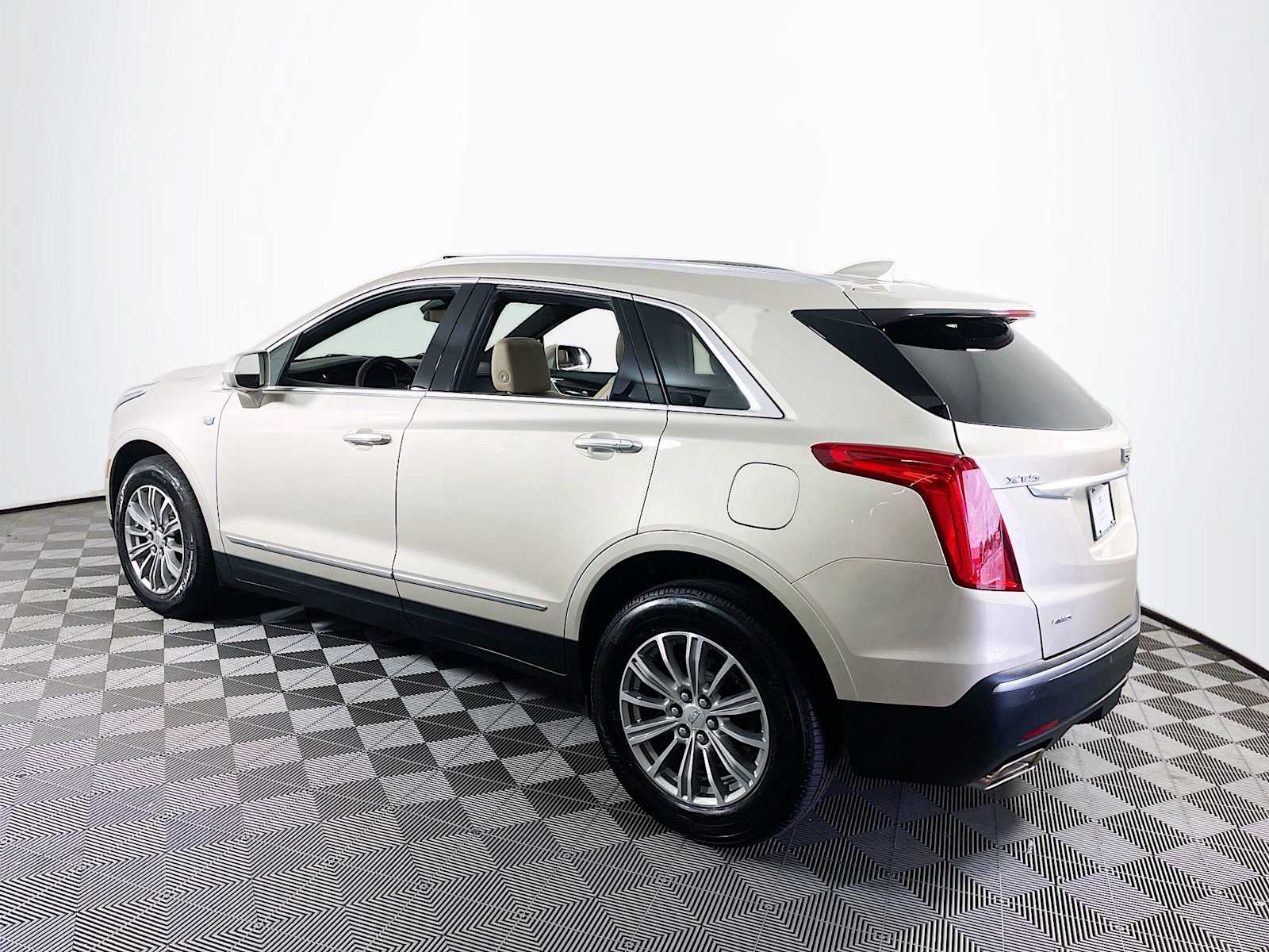 2017 Cadillac XT5 Luxury photo 6