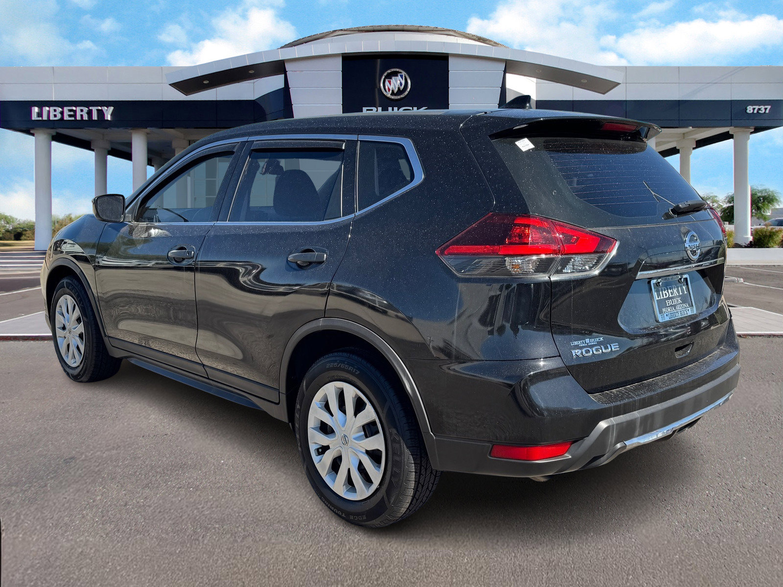 2019 Nissan Rogue S photo 2