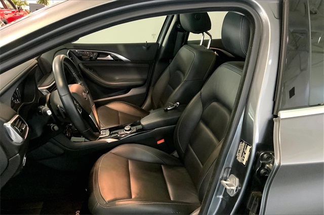 2018 Infiniti QX30 Premium photo 24
