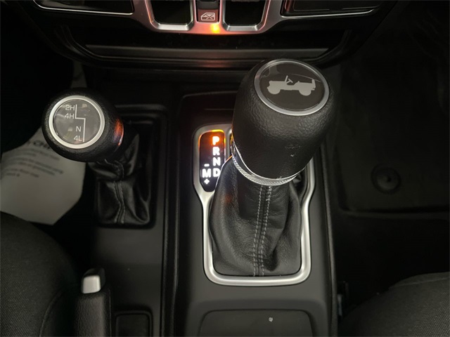 2024 Jeep Wrangler Sahara photo 19