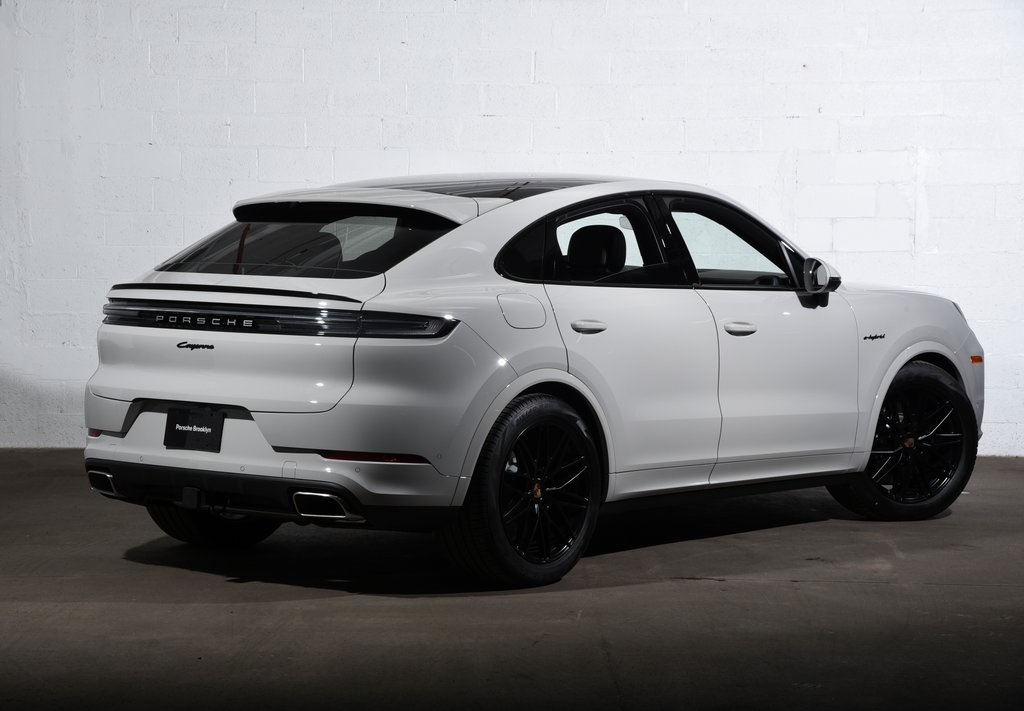 2025 Porsche Cayenne E-Hybrid photo 6