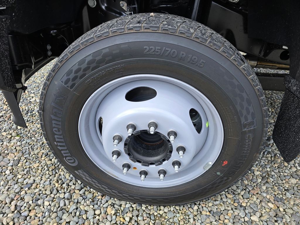 2024 Ford F-450 XL photo 19