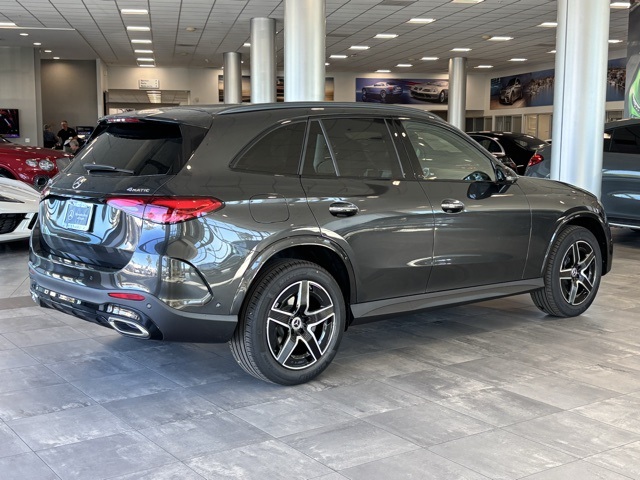 2026 Mercedes Benz GLC 300 4MATIC photo 3