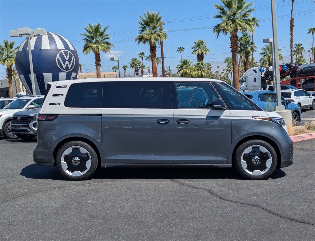 2025 Volkswagen ID. Buzz Pro S photo 2