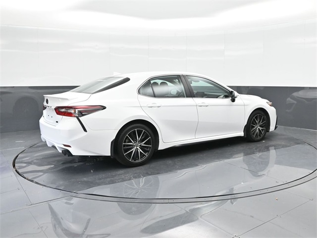 2023 Toyota Camry SE photo 13