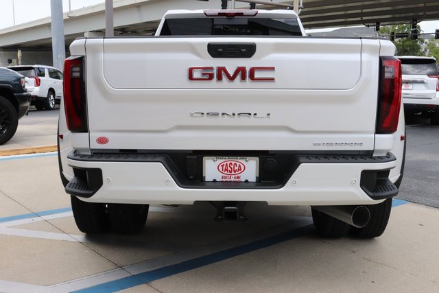 2025 Gmc Sierra 3500 HD Denali photo 5