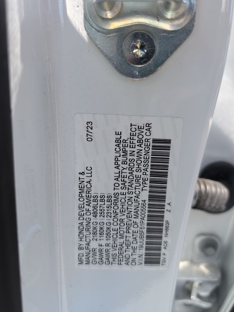 19UUB5F51PA005564