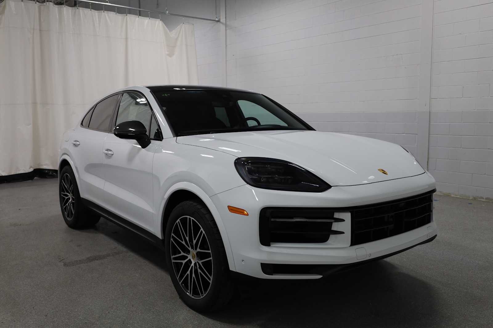 2024 Porsche Cayenne Coupe photo 10