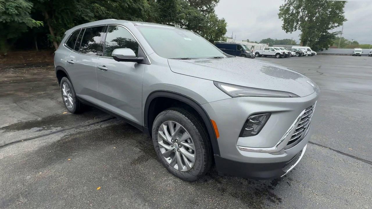 2026 Buick Enclave Preferred photo 2