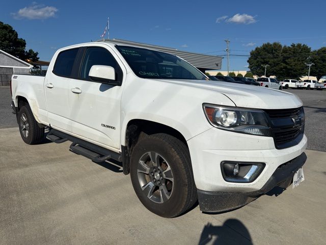 2016 Chevrolet Colorado Z71 photo 2