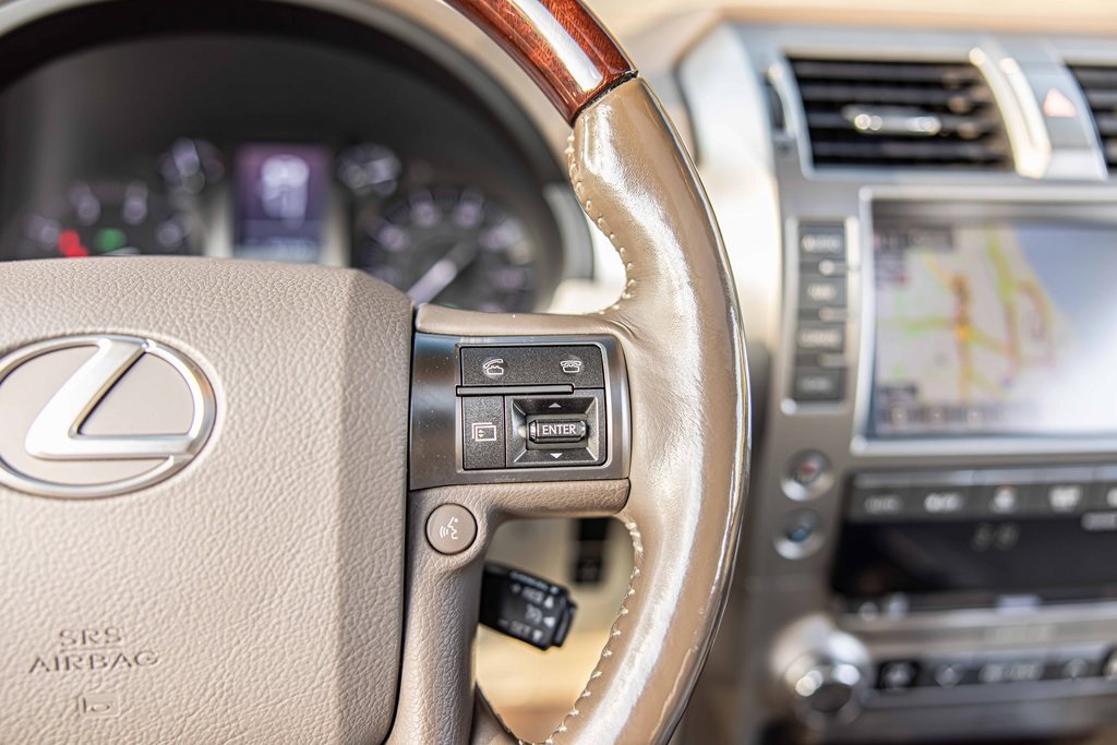 2017 LEXUS GX - Image 26