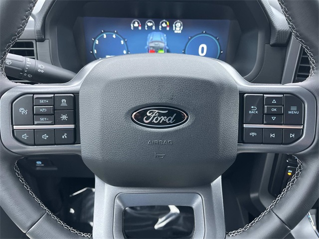 2025 Ford F-150 XLT photo 13
