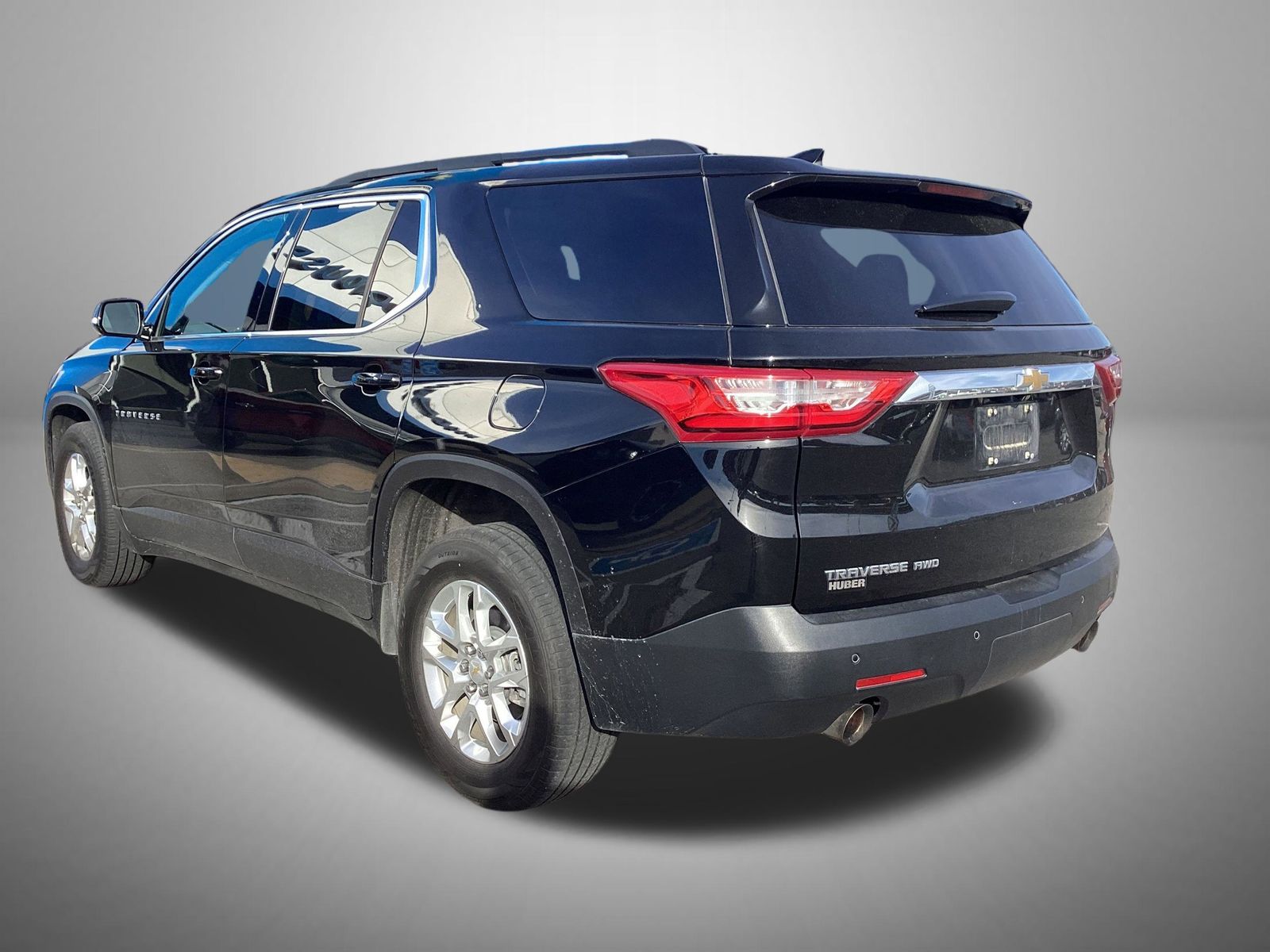 2020 Chevrolet Traverse photo 2