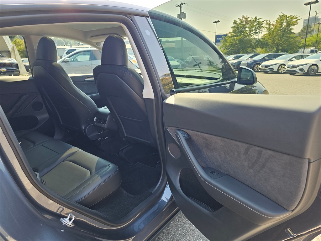 2023 Tesla Model Y Long Range photo 15