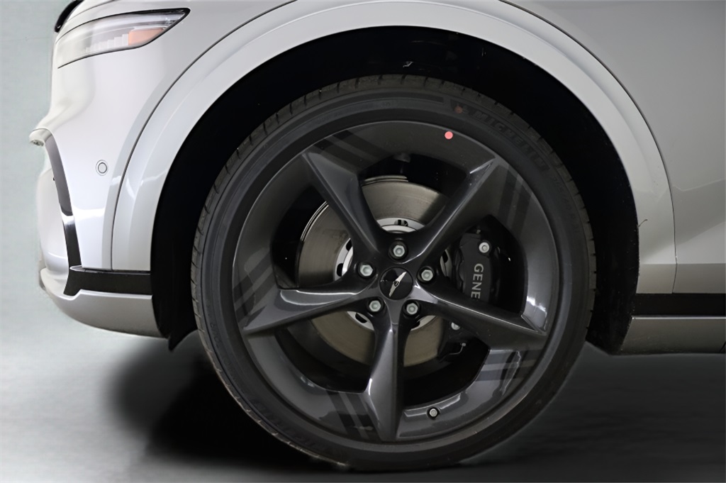 2026 Genesis GV70 2.5T Sport Prestige photo 3