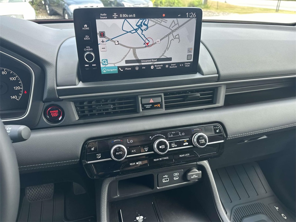 2025 Honda Pilot Touring photo 17