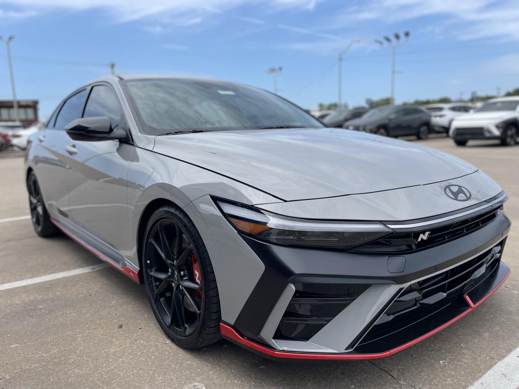 2025 Hyundai Elantra N Base photo 3