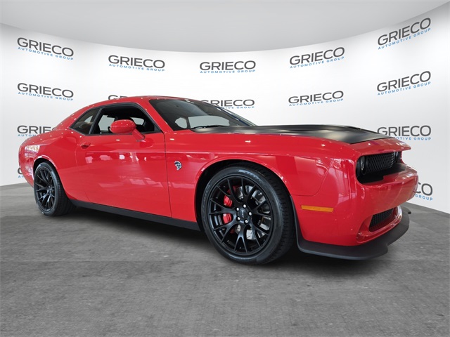 2016 Dodge Challenger SRT's photo