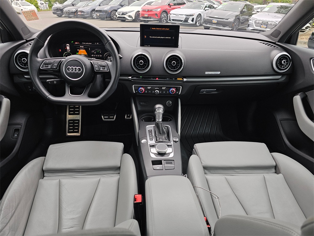 2017 Audi A3 E-tron Premium Plus photo 20