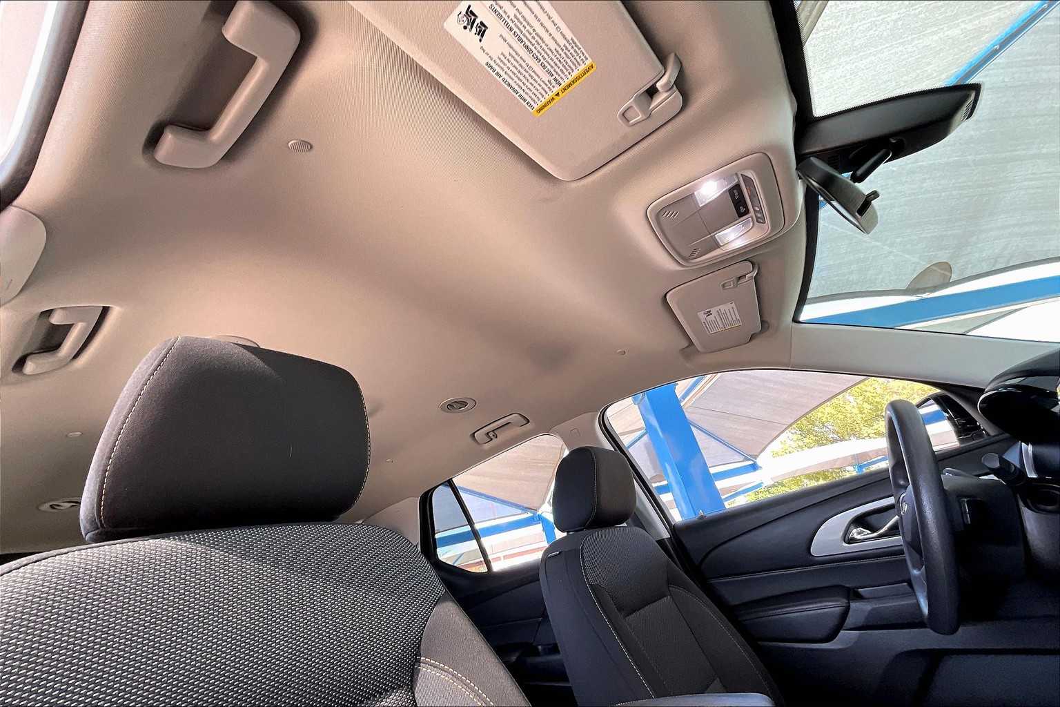 2018 Chevrolet Traverse LS photo 12