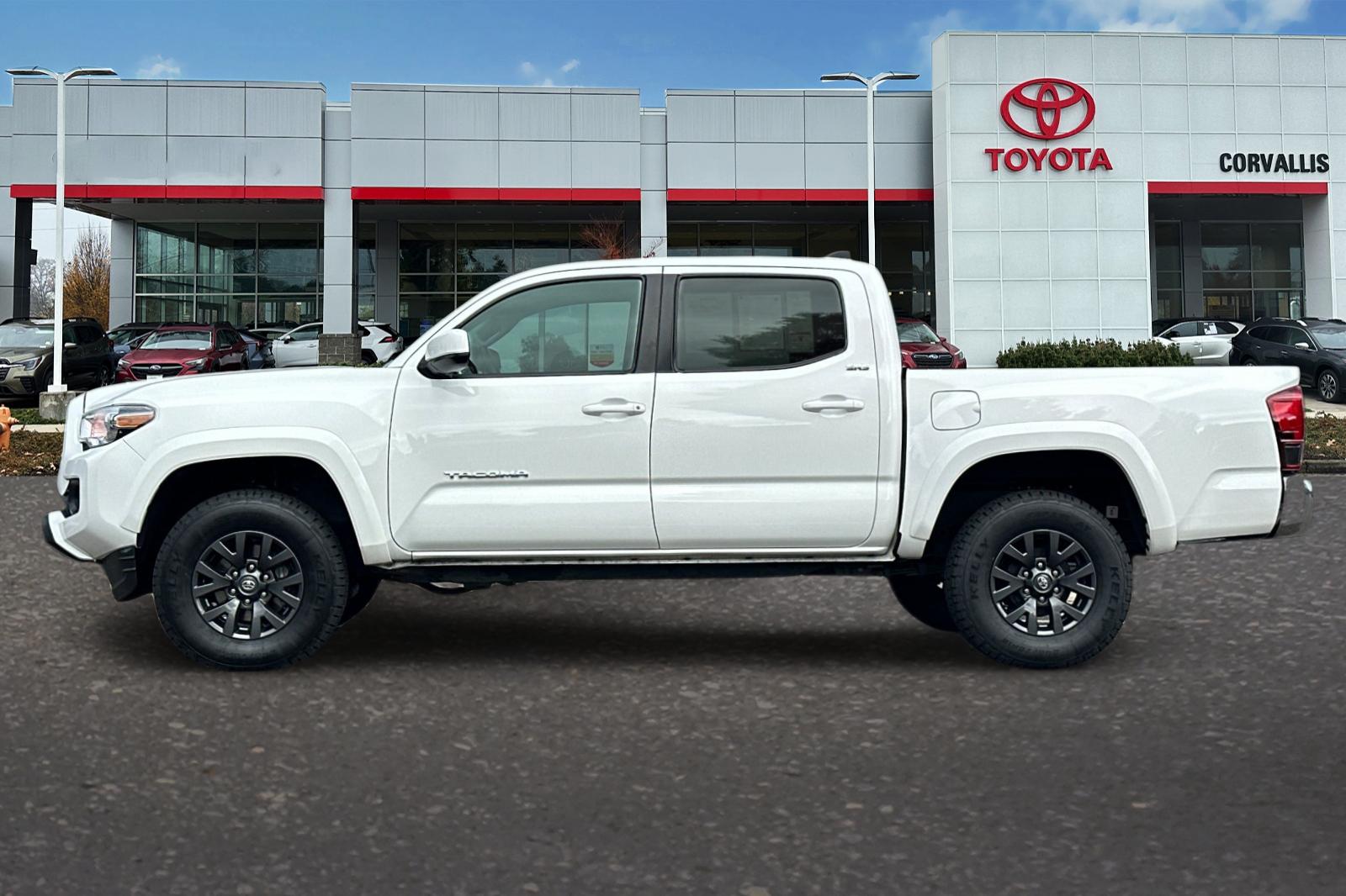 2022 Toyota Tacoma SR5 photo 6