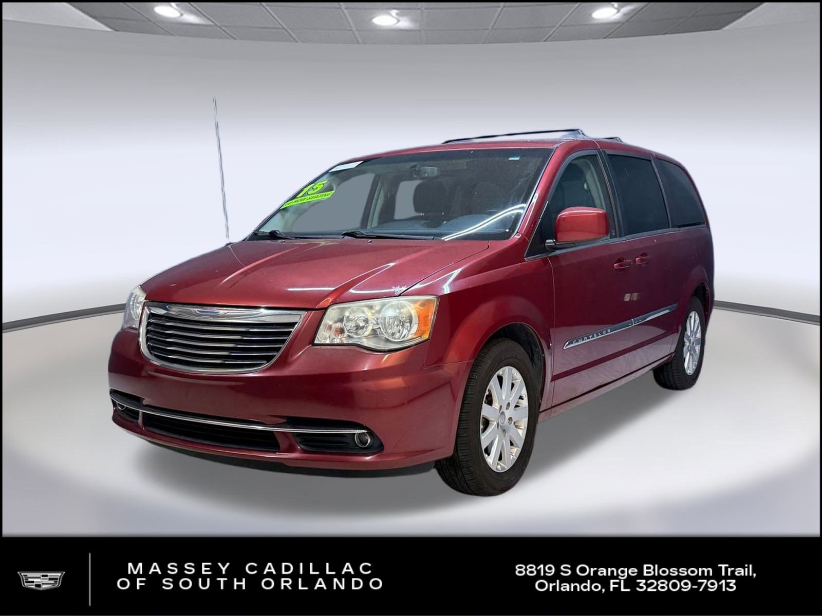 2015 Chrysler Town & Country Touring's photo