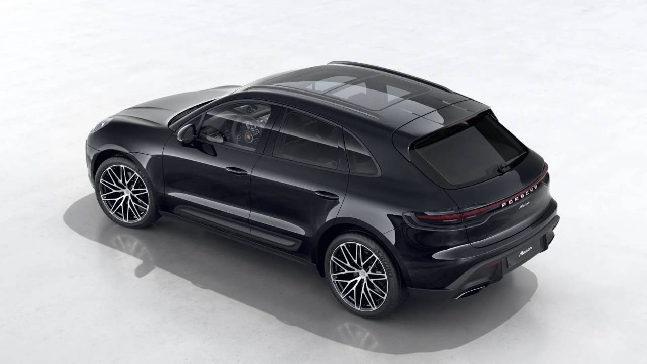 2026 Porsche Macan T photo 3