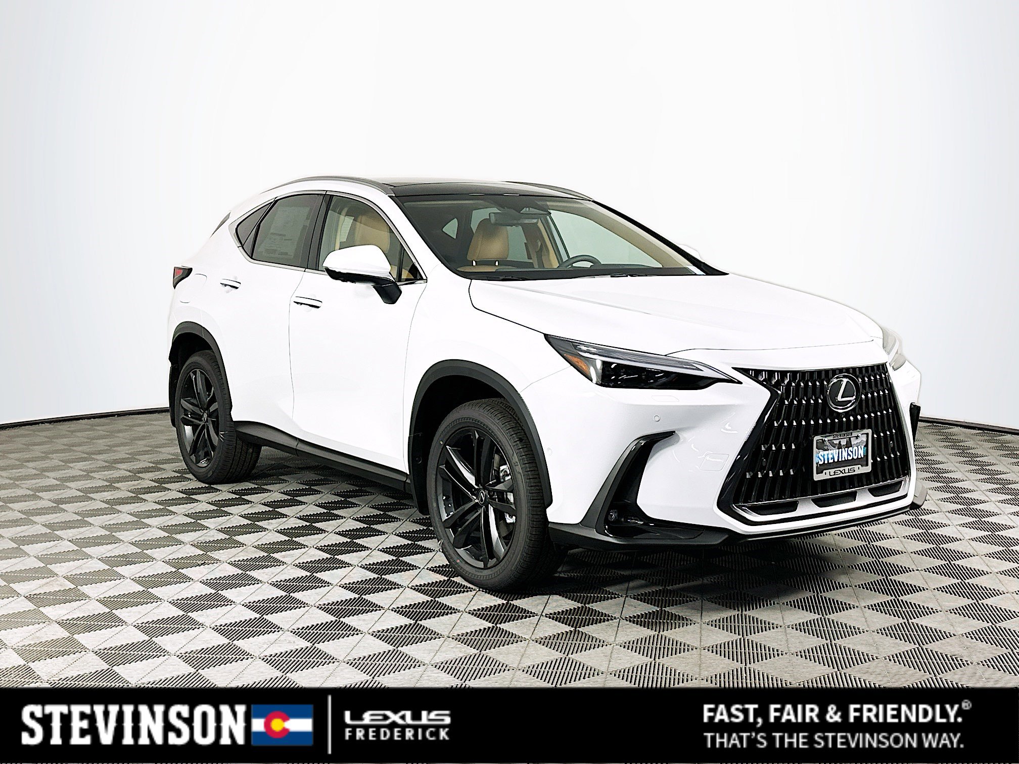 2026 Lexus NX PHEV 450h+'s photo