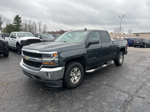 2018 Chevrolet Silverado 1500 LT photo 4