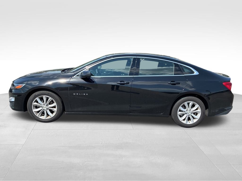 2023 Chevrolet Malibu 1LT photo 2