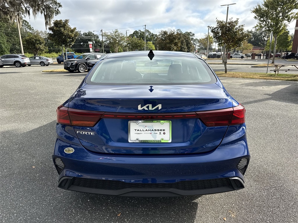 2023 Kia Forte LXS photo 4