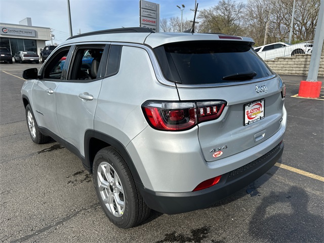 2025 Jeep Compass Latitude photo 7