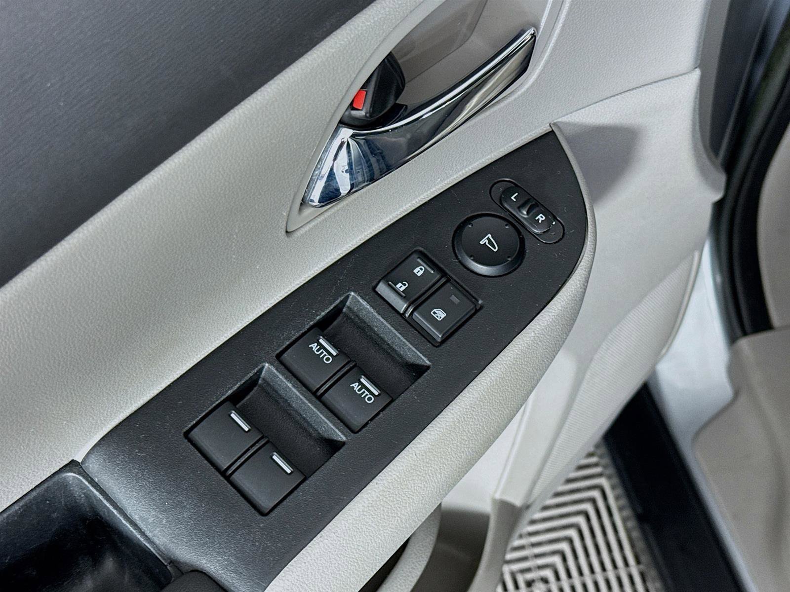 2016 Honda Odyssey EX-L photo 19