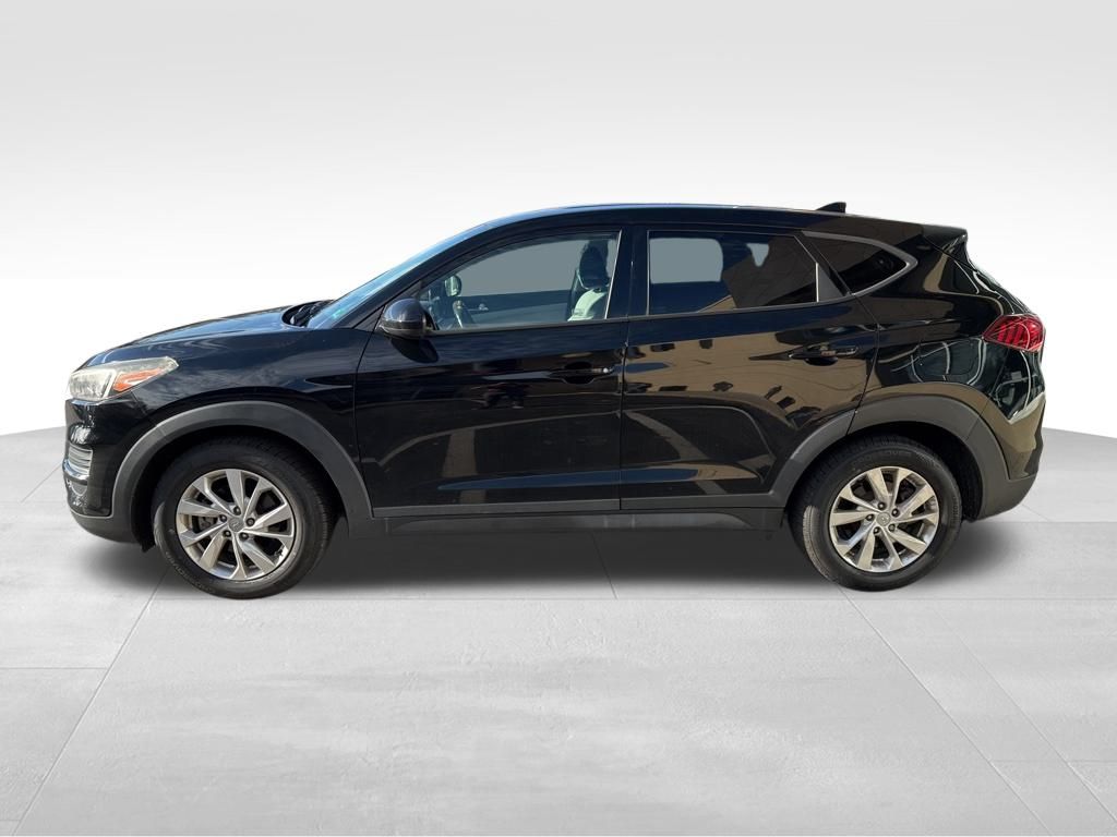2020 Hyundai Tucson SE photo 2
