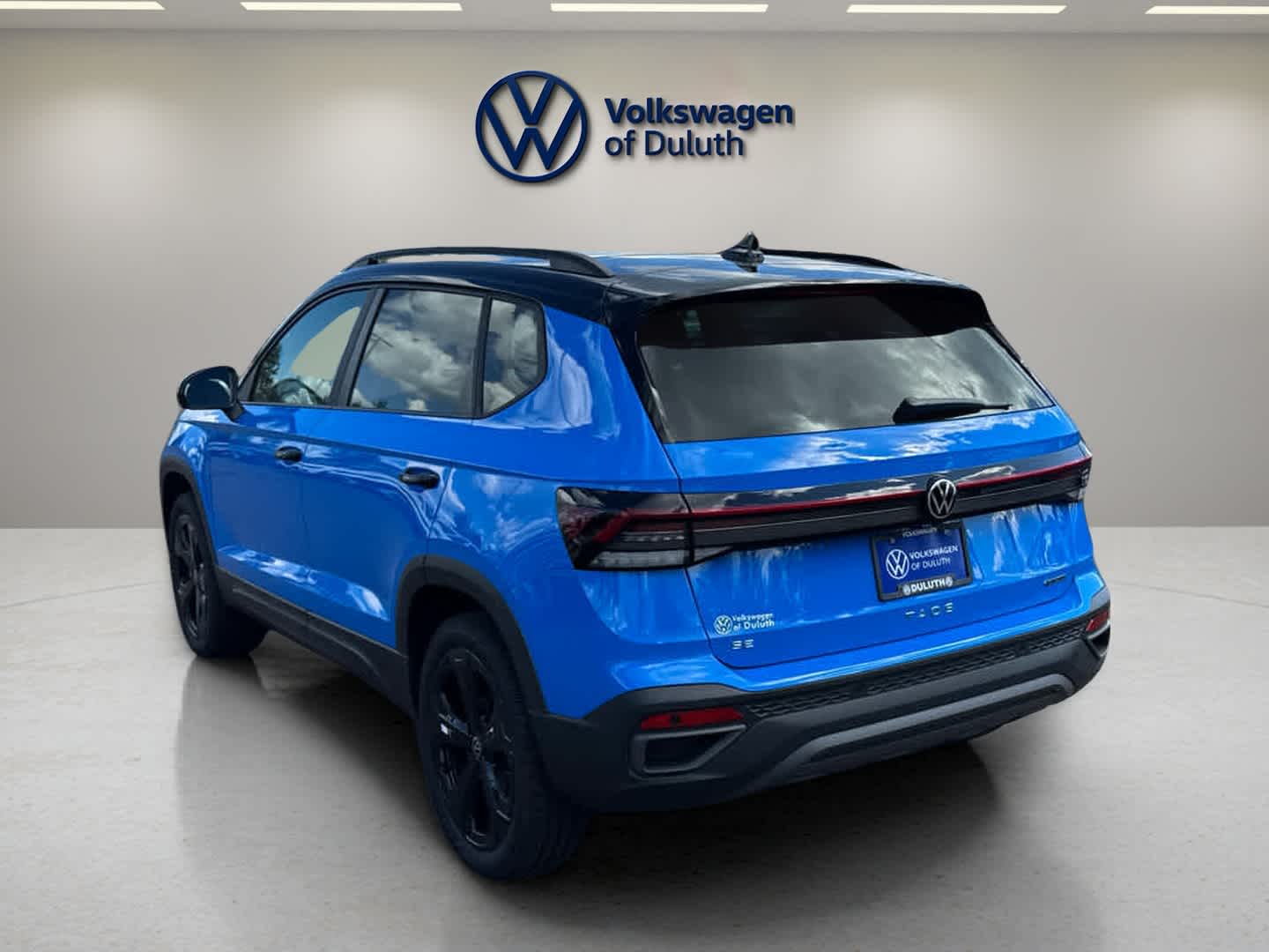 2025 Volkswagen Taos SE photo 3