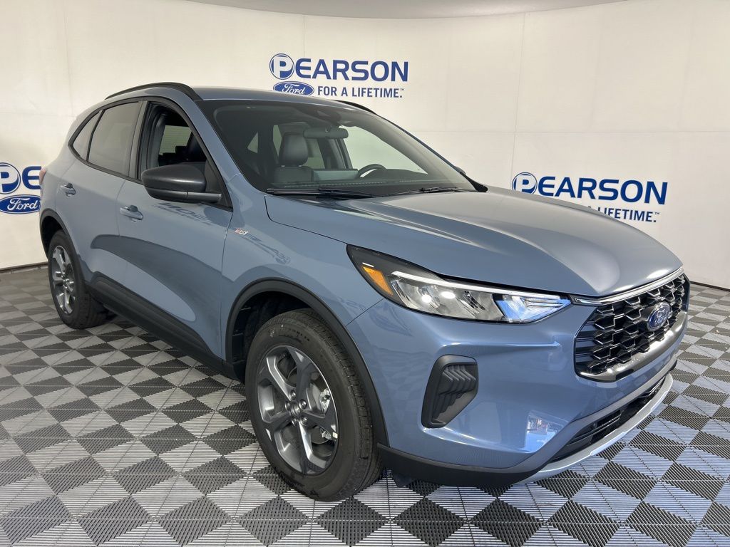 2026 Ford Escape ST-Line photo 3