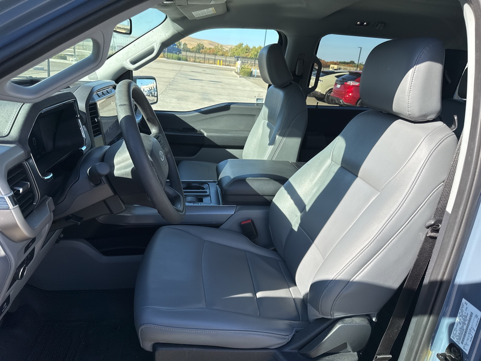2023 Ford F-150 Lightning photo 6