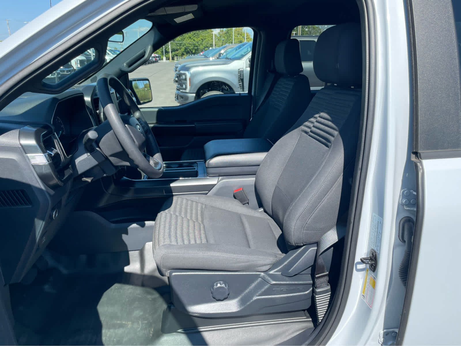 2022 Ford F-150 XL photo 12