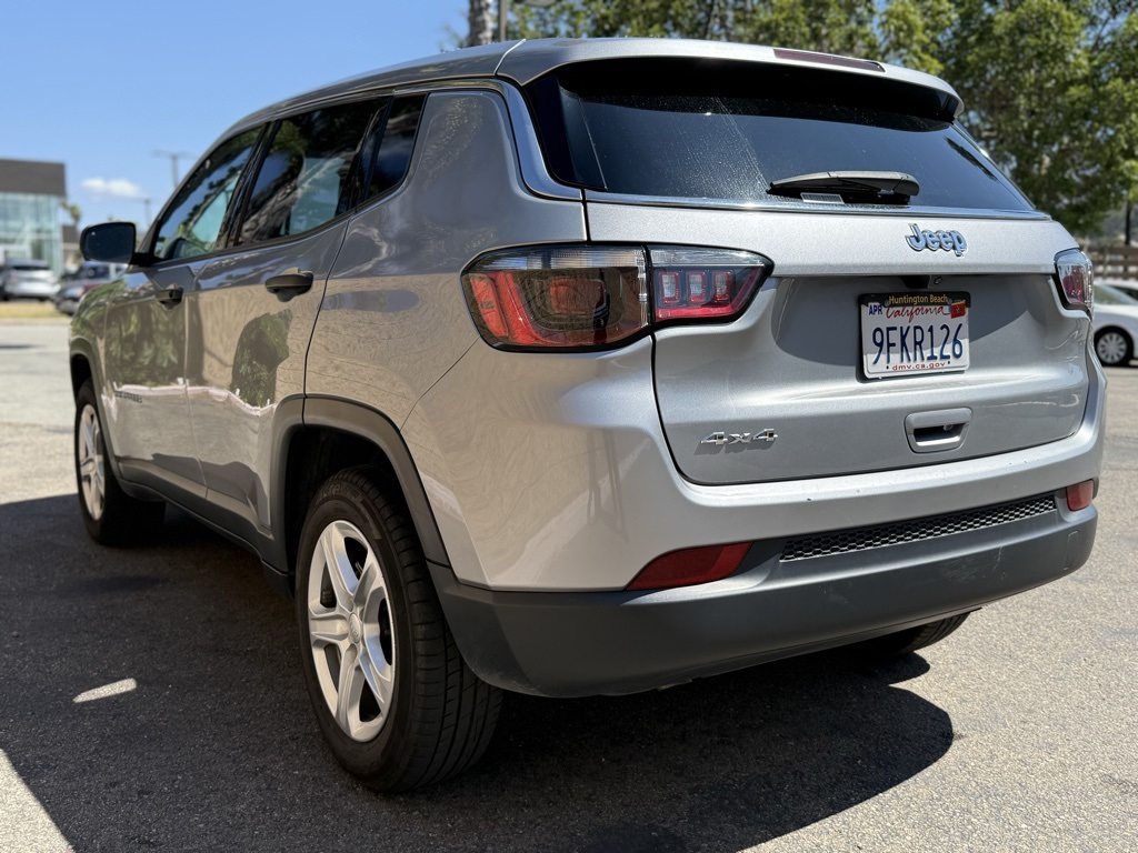 2023 Jeep Compass Sport photo 4