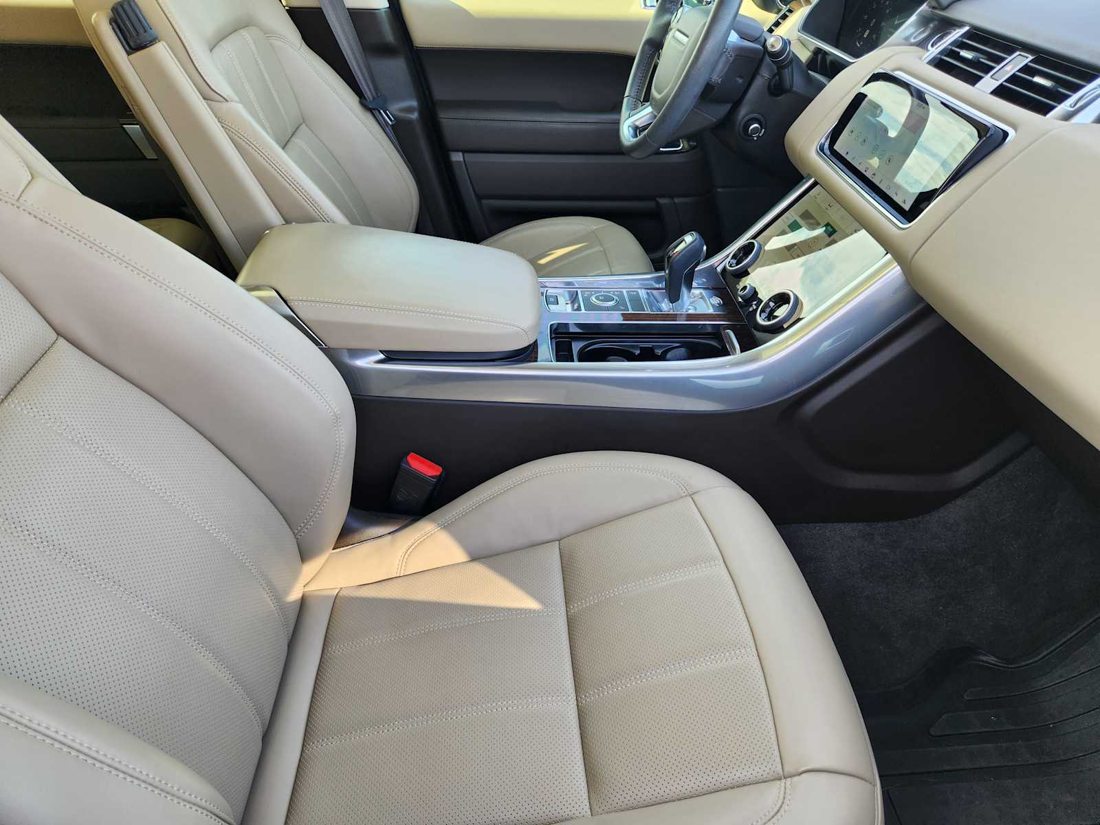 2019 Land Rover Range Rover Sport HSE photo 12
