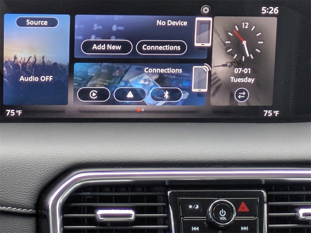 2025 Nissan Armada SV photo 19