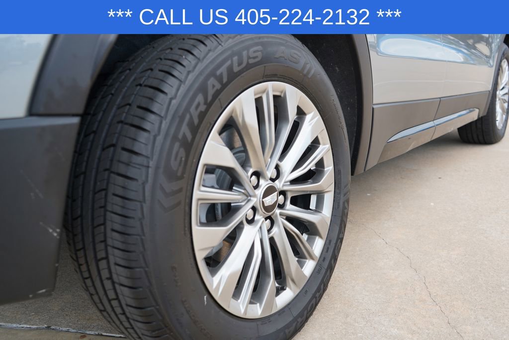 2025 Cadillac XT4 Premium Luxury photo 2