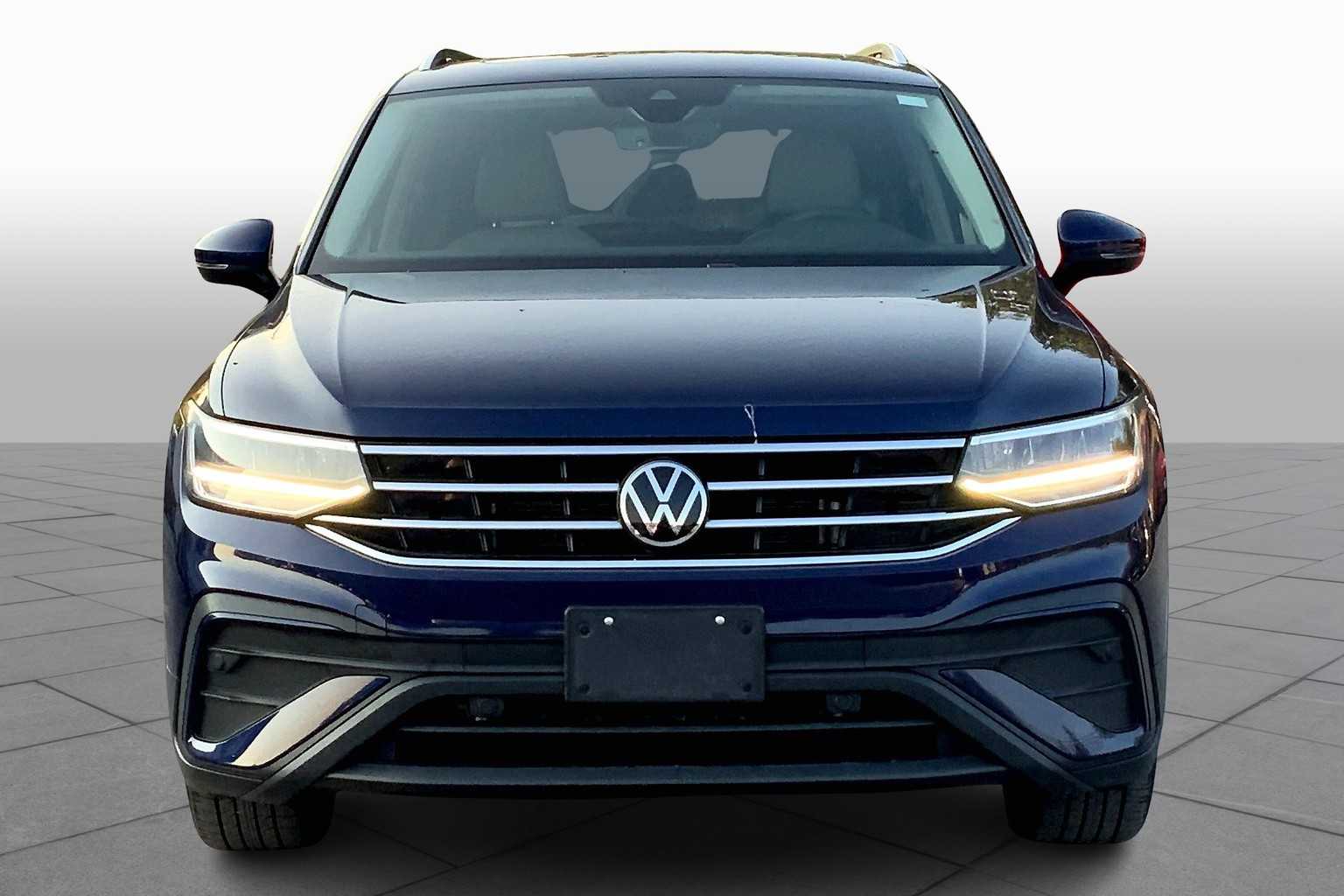 2022 Volkswagen Tiguan SE photo 3