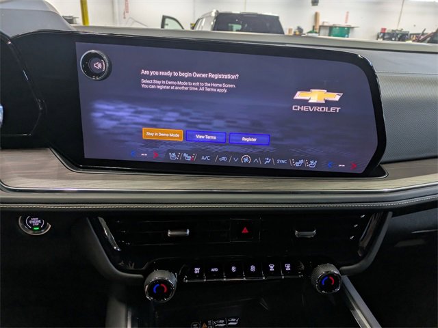 2025 Chevrolet Suburban Premier photo 29