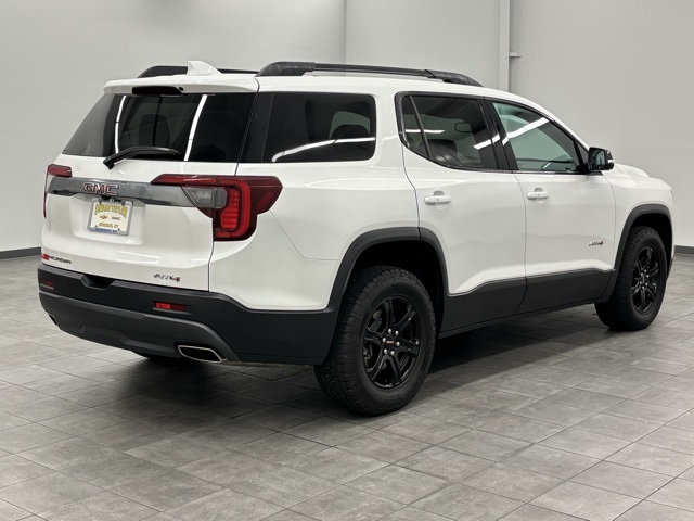 2022 Gmc Acadia AT4 photo 2
