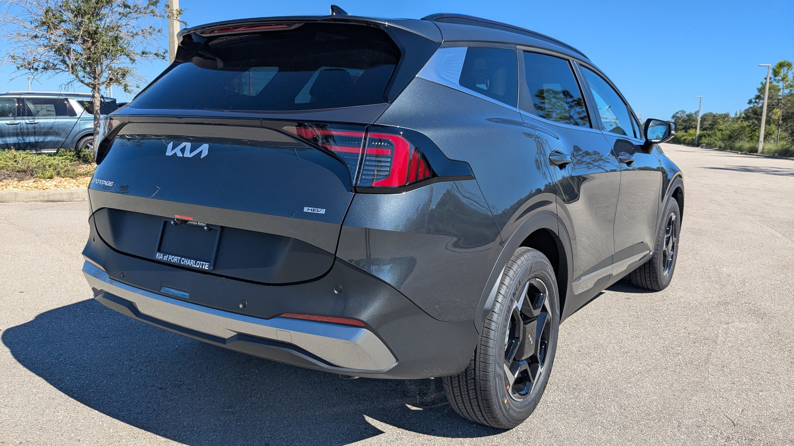 2026 Kia Sportage Hybrid EX photo 4